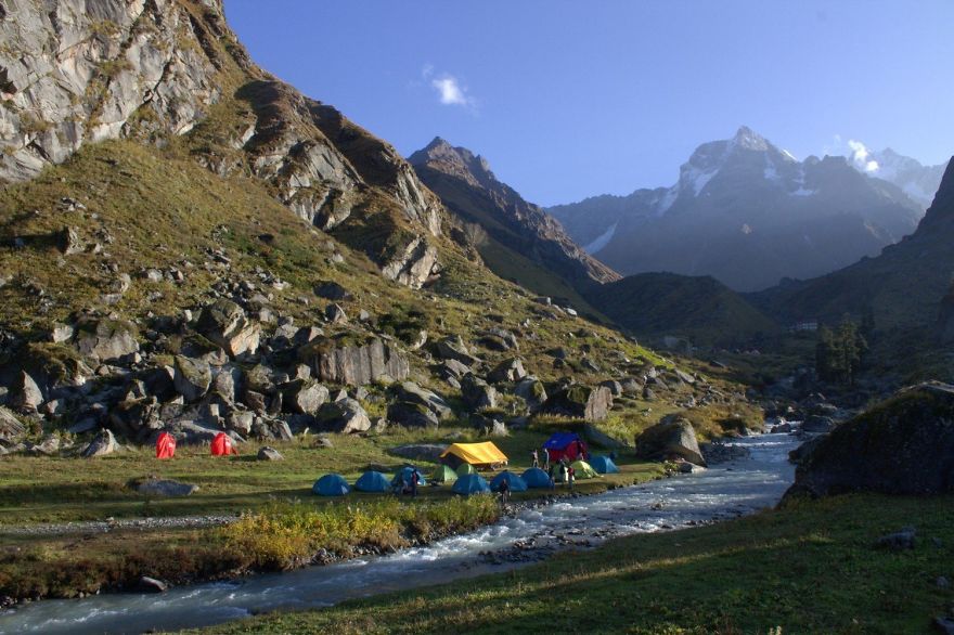 "Har Ki Doon Valley" Is A Cradle-Shaped Hanging Valley In The Garhwal Himalayas. As The Name States, Hari Means God And Dun Mean Valley, Har Ki Dun Is Also Known As The Valley Of God Is A Holy Place.