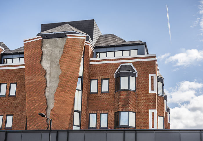 24 Pics Of Reality-Defying Buildings By Alex Chinneck