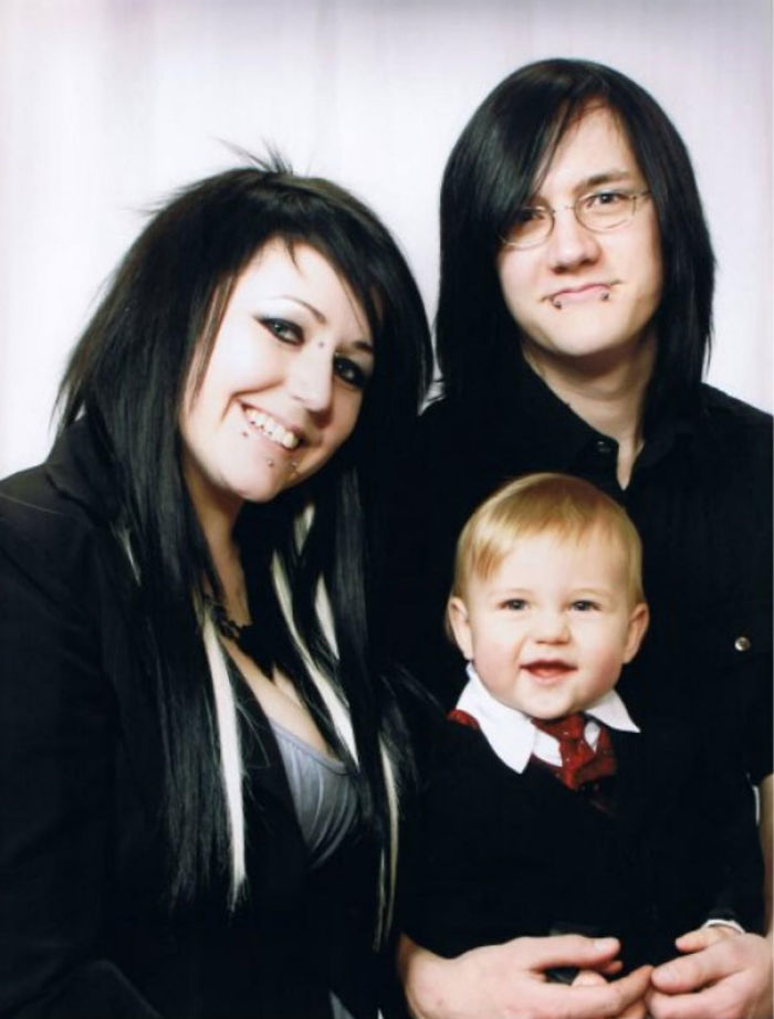 10 Years Ago It Was Our First Family Photo, It Looked Like We Stole Someone's Kid