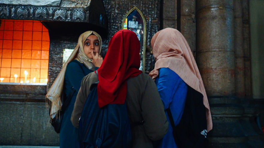 Turkish Street Photography By G&ouml;rkem Keser