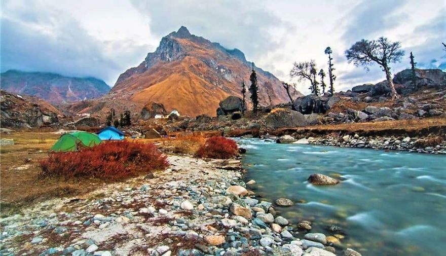 "Har Ki Doon Valley" Is A Cradle-Shaped Hanging Valley In The Garhwal Himalayas. As The Name States, Hari Means God And Dun Mean Valley, Har Ki Dun Is Also Known As The Valley Of God Is A Holy Place.