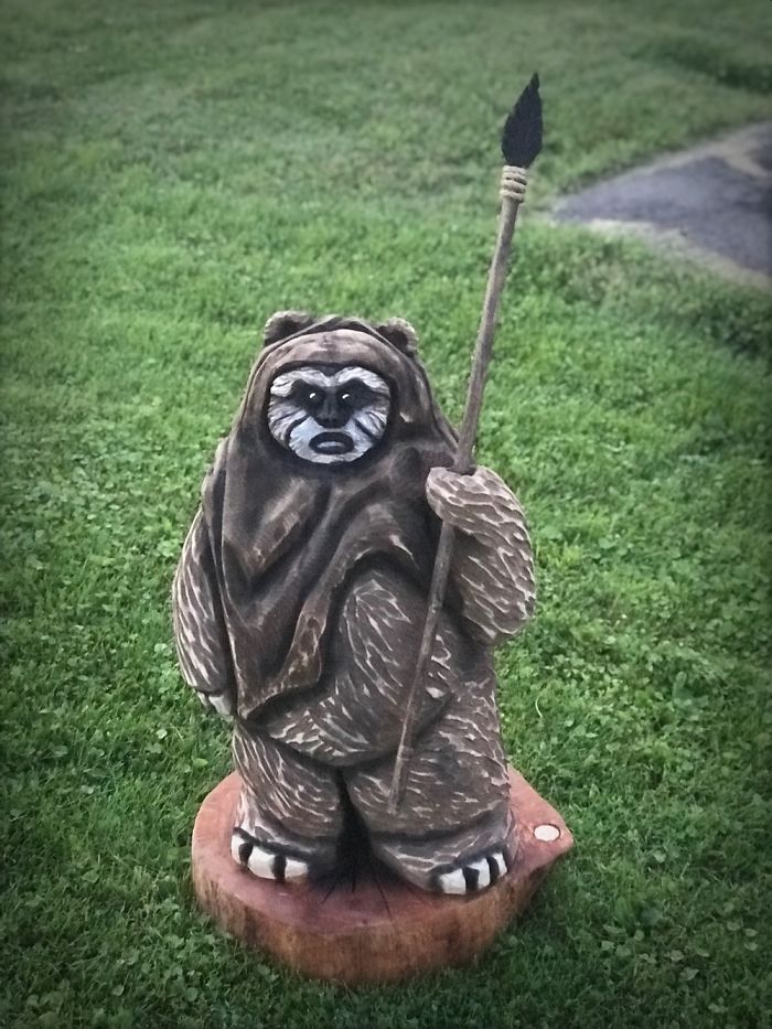 Travis Williams Creates Custom Pieces Of Art With His Chainsaw And A Little Imagination. Travis Williams Creates Custom Pieces Of Art With His Chainsaw And A Little Imagination.