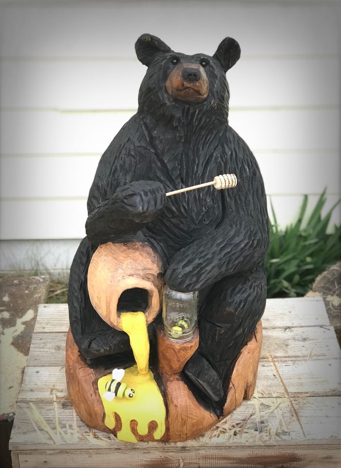 Travis Williams Creates Custom Pieces Of Art With His Chainsaw And A Little Imagination. Travis Williams Creates Custom Pieces Of Art With His Chainsaw And A Little Imagination.