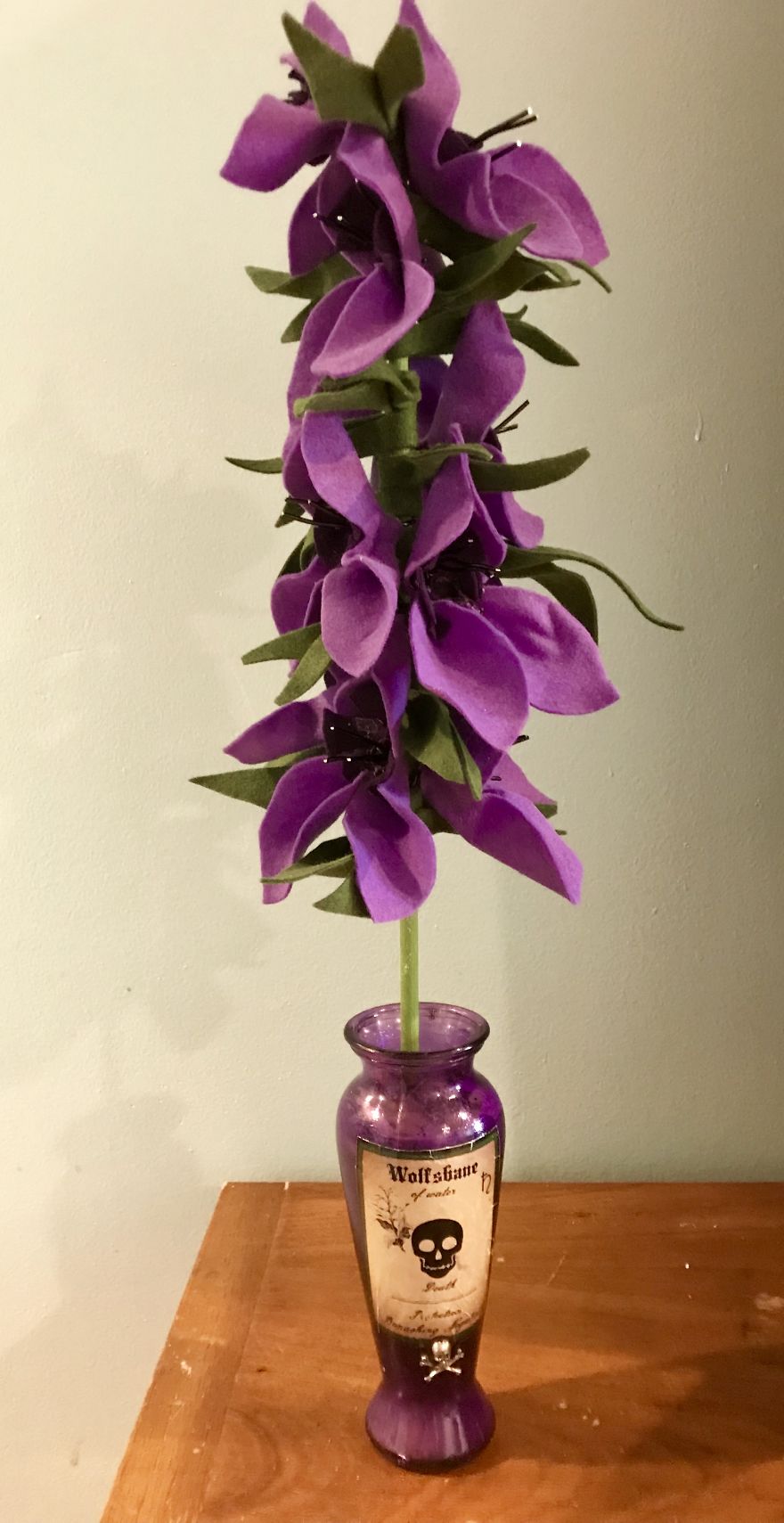 I Started Making Flowers Out Of Felt Because My Pets Always Eat And/Or Destroy Real Ones I Started Making Flowers Out Of Felt Because My Pets Always Eat And/Or Destroy Real Ones