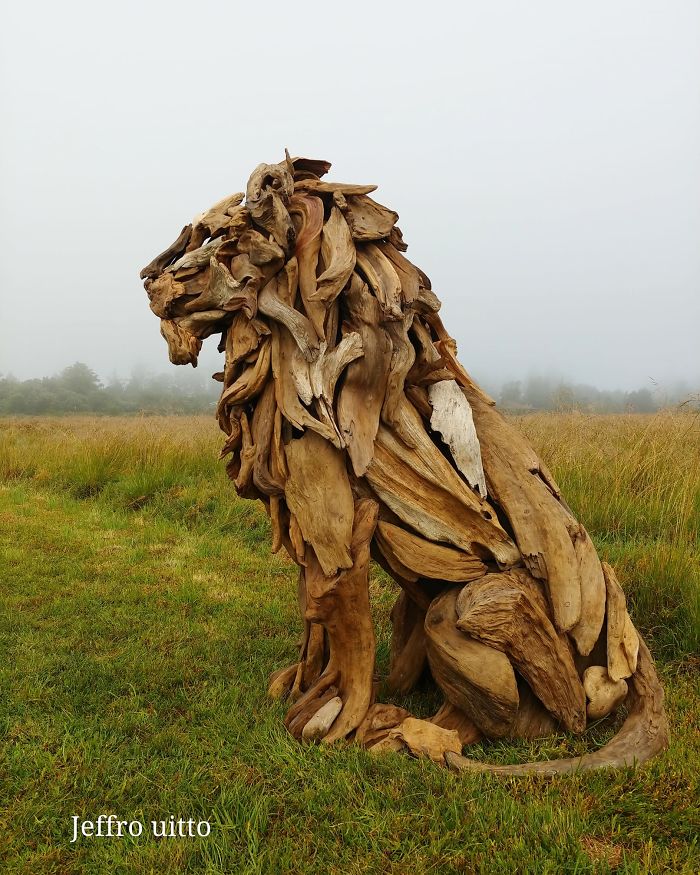 30 Amazing Wood Sculptures Made From The Pieces Found On Beaches