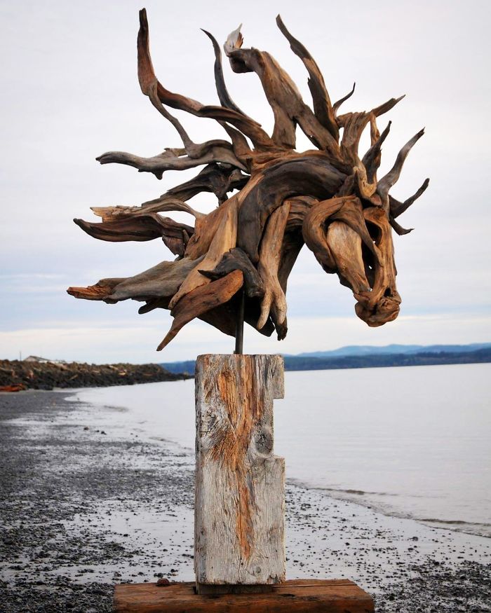 30 Amazing Wood Sculptures Made From The Pieces Found On Beaches