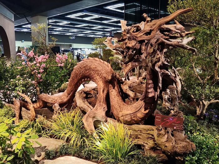 30 Amazing Wood Sculptures Made From The Pieces Found On Beaches