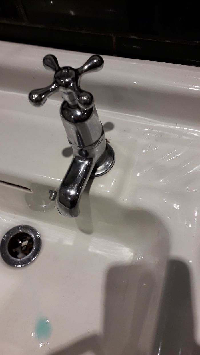 You Know When The Tap Is Too Close To Back Of The Sink So You Can Only Wash The Tips Of Your Fingers?
