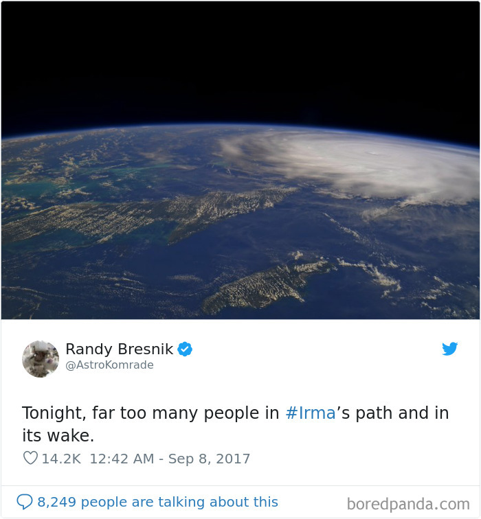 Astronaut Photo Tweet