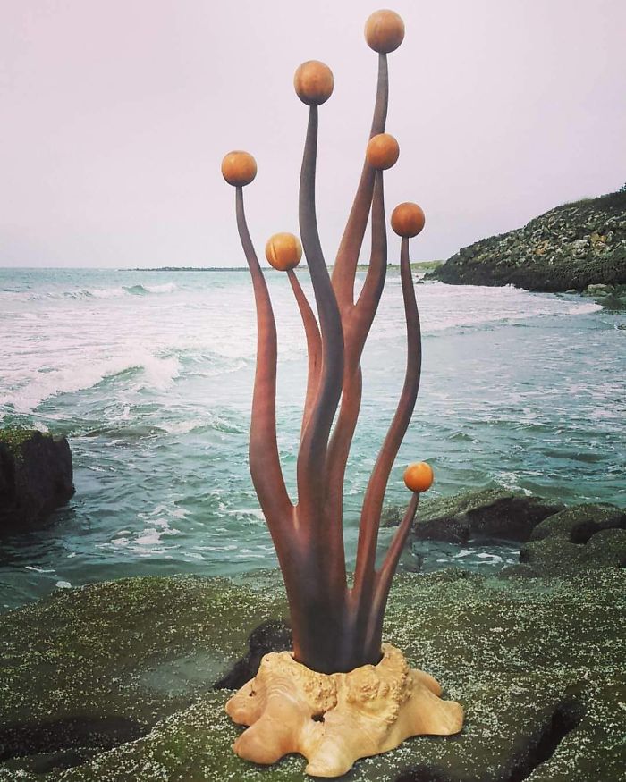 30 Amazing Wood Sculptures Made From The Pieces Found On Beaches