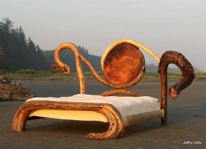30 Amazing Wood Sculptures Made From The Pieces Found On Beaches