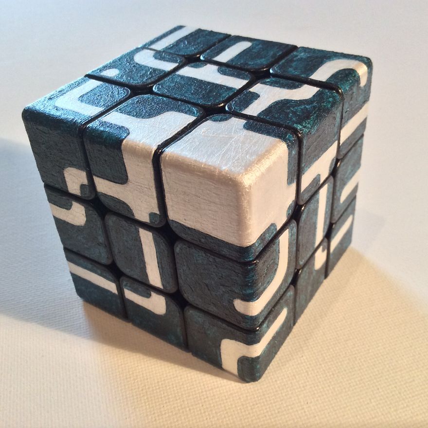 I Gave Up Canvas, Now I Paint On Rubik's Cubes.