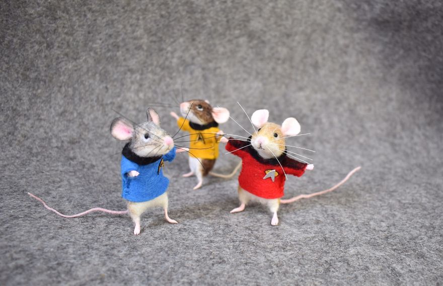 Me and my shadow: How to make simple felt mice