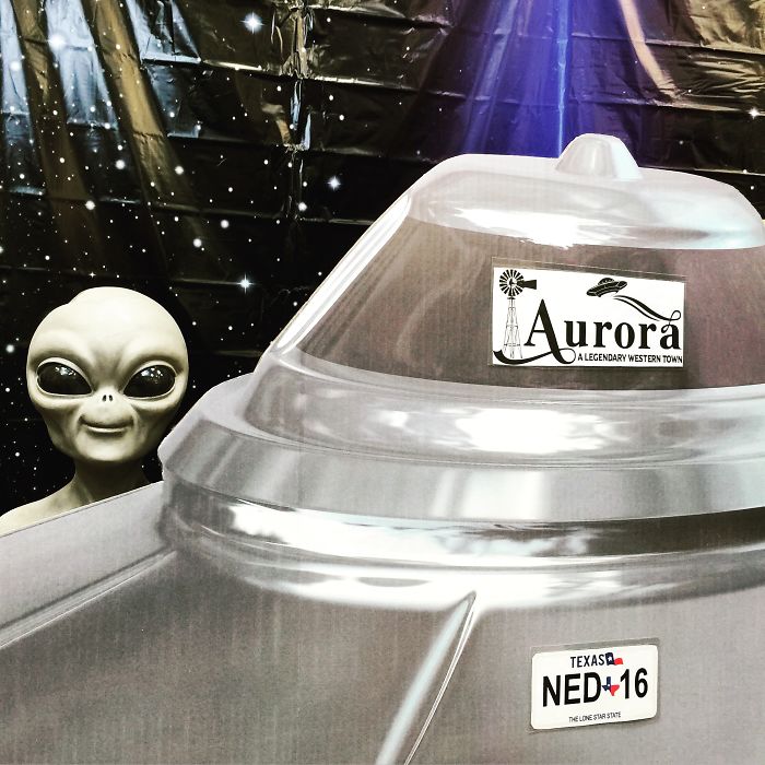 I Visited The Aurora Space Alien Grave - A Ufo Incident 50 Years Before Roswell