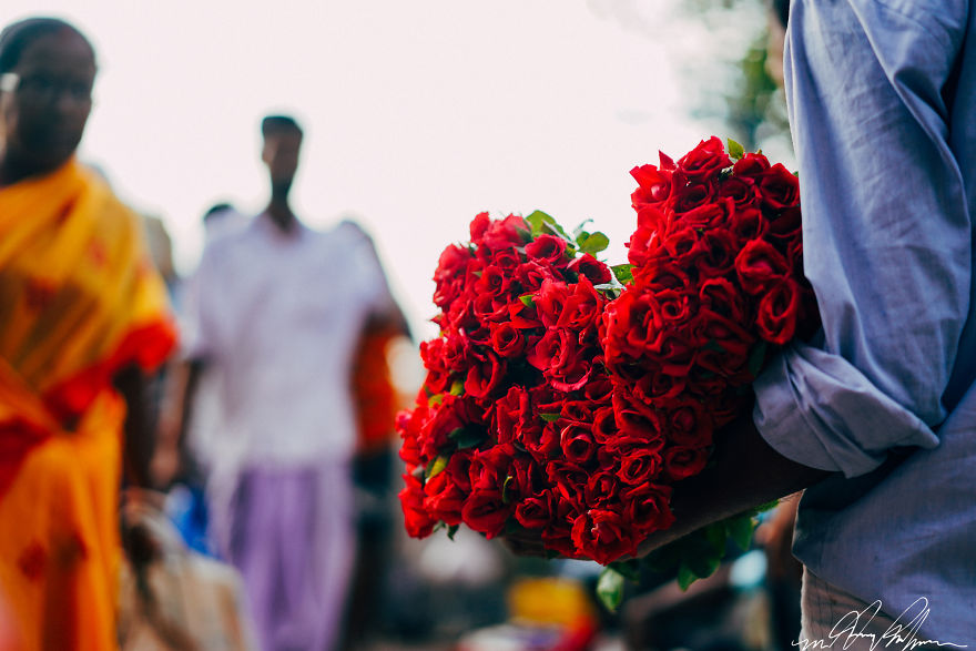 I Spent A Morning At The Largest Flower Market In South Asia