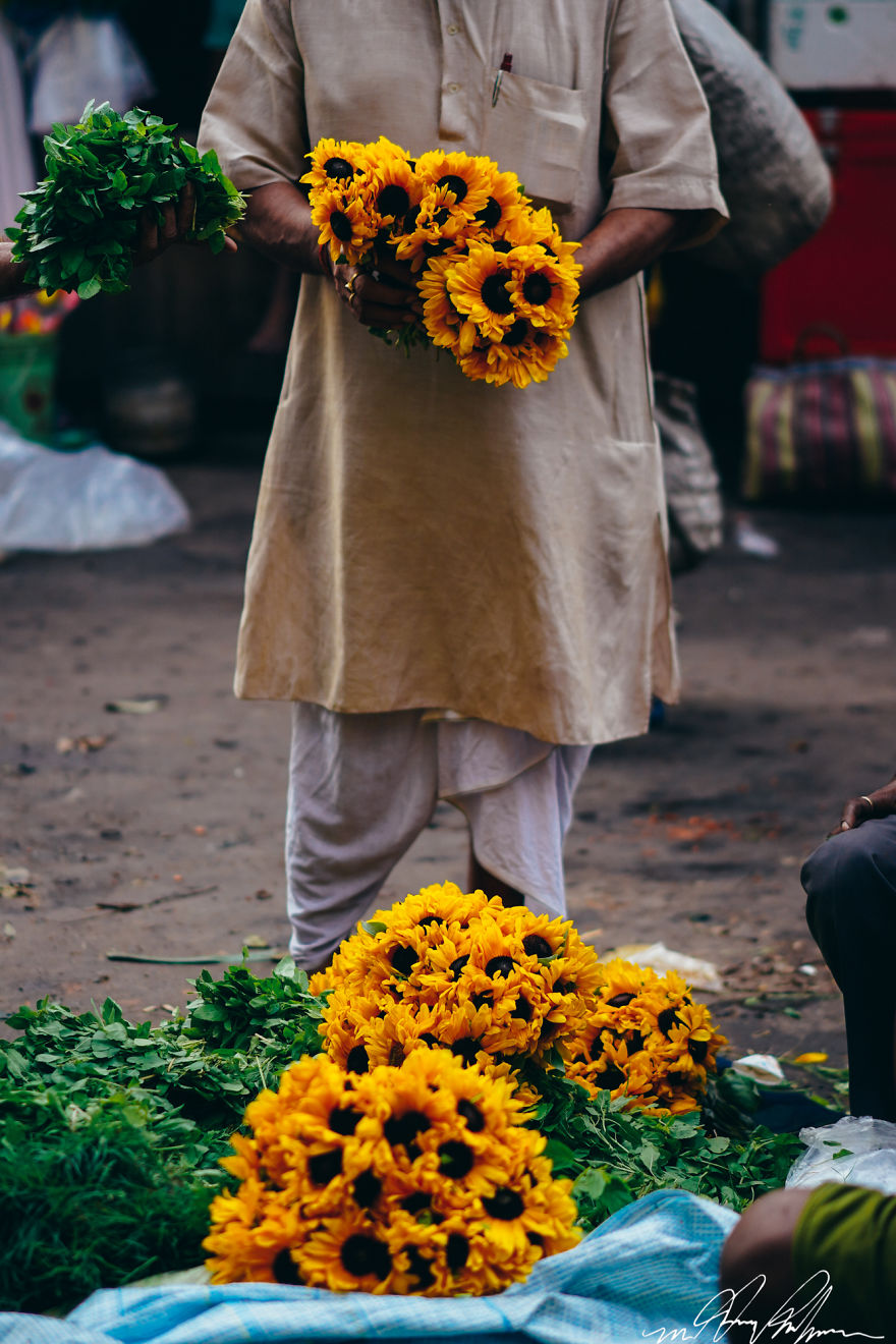 I Spent A Morning At The Largest Flower Market In South Asia