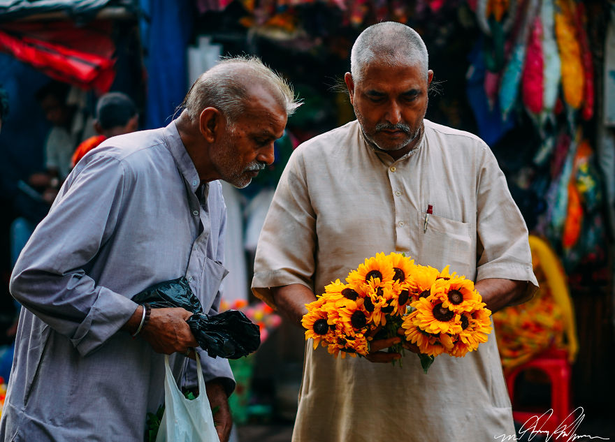 I Spent A Morning At The Largest Flower Market In South Asia