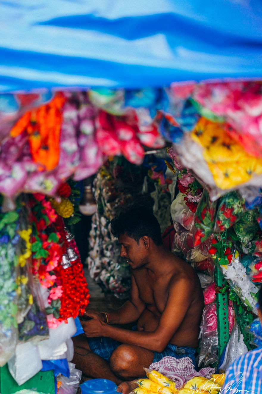 I Spent A Morning At The Largest Flower Market In South Asia