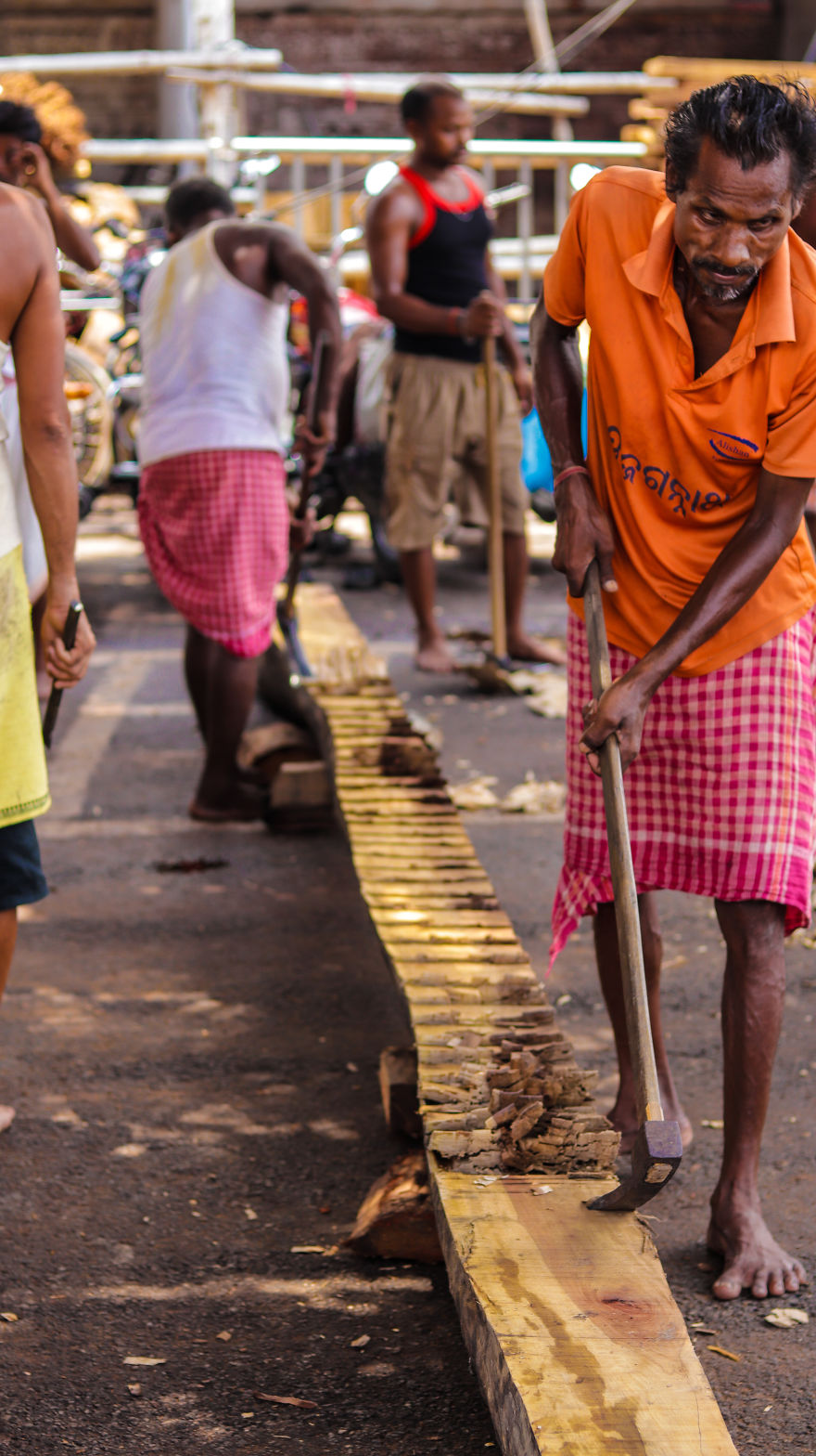 This Is How The Chariots Of Gods Are Being Made