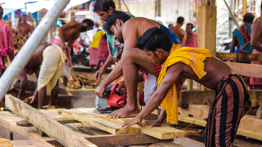 This Is How The Chariots Of Gods Are Being Made