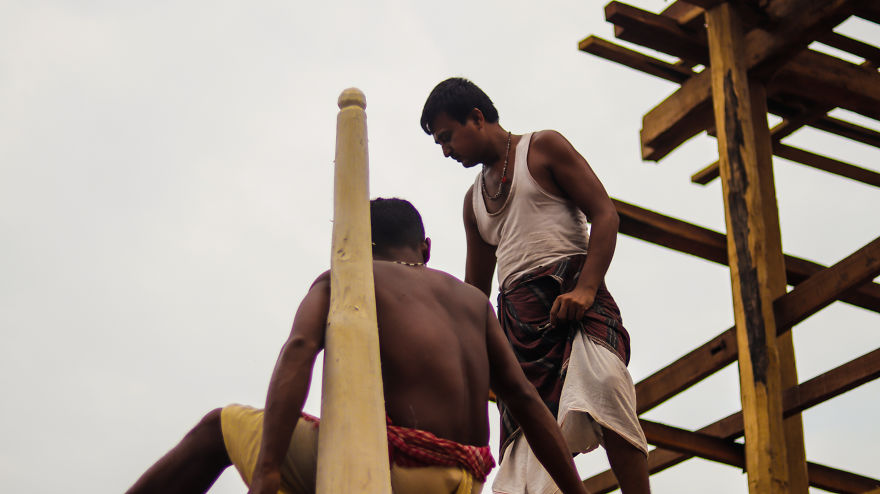 This Is How The Chariots Of Gods Are Being Made