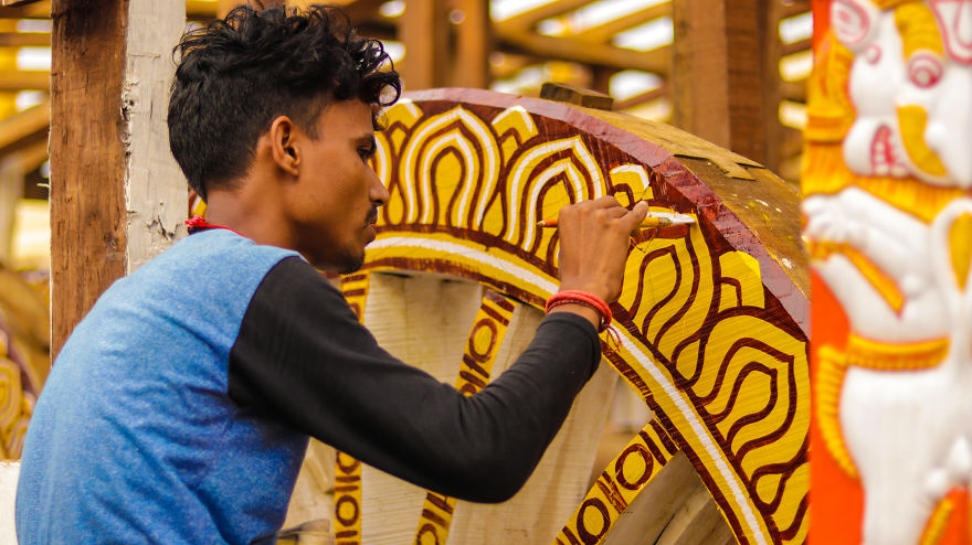 This Is How The Chariots Of Gods Are Being Made