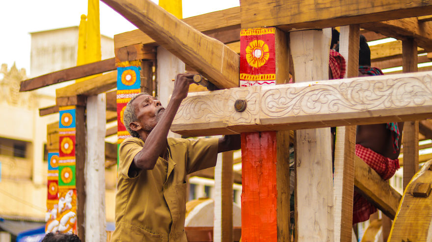 This Is How The Chariots Of Gods Are Being Made