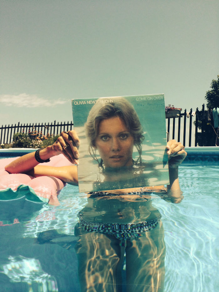 People Are Merging Old Vinyl Covers With Parts Of Their Bodies And The Result Is Amazing