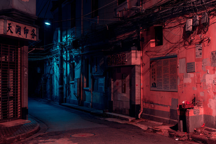 Photographer Captures Disappearing Shanghai Streets