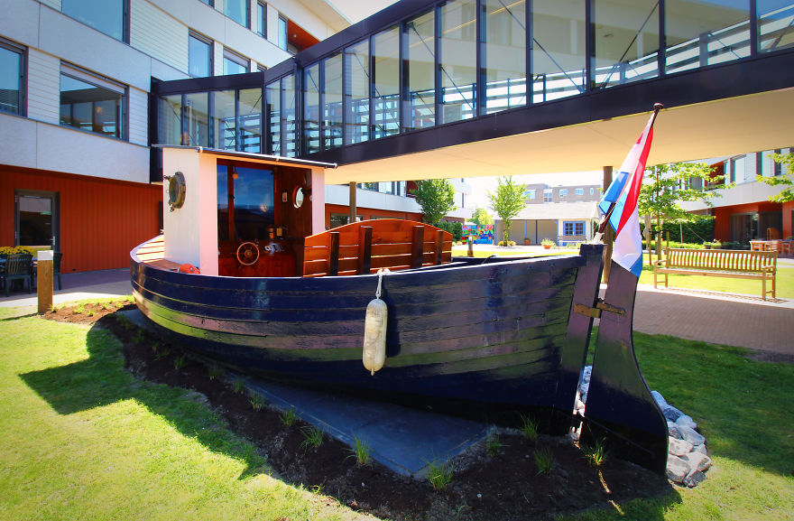 We Made An Interactive Boat In The Garden Of A Home For People With Dementia