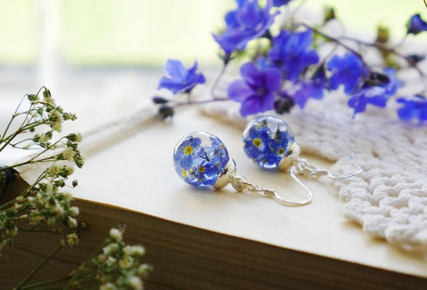 I Hand Pick Flowers From All Over Scotland And Preserve Them Into Breath Taking Jewellery