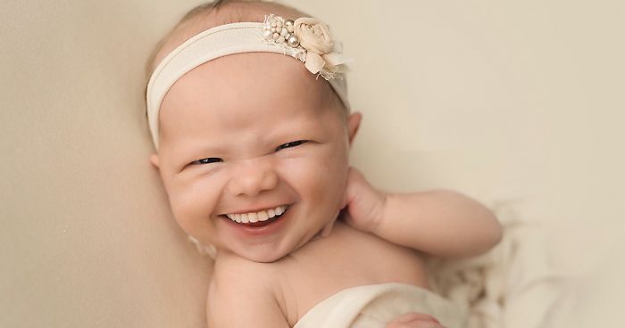 Nurse-Turned-Photographer Adds Smiles On Professional Baby Photos And It&#39;s  Hysterical (16 Pics) | Bored Panda