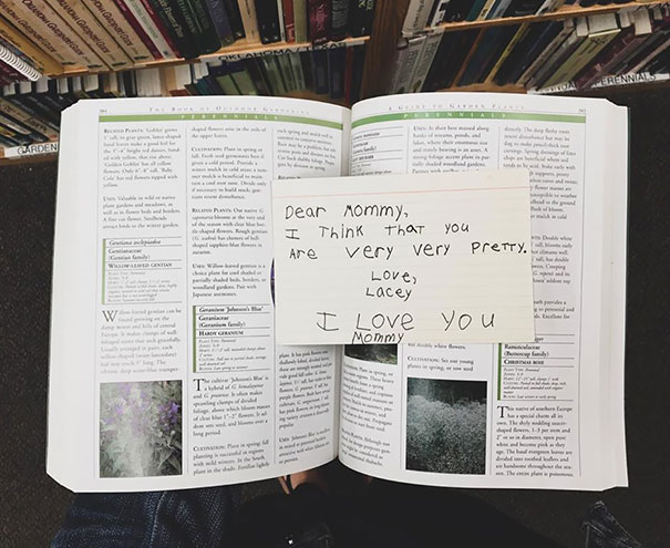 Note Found In "The Book Of Outdoor Gardening" By Smith And Hawken ⁣