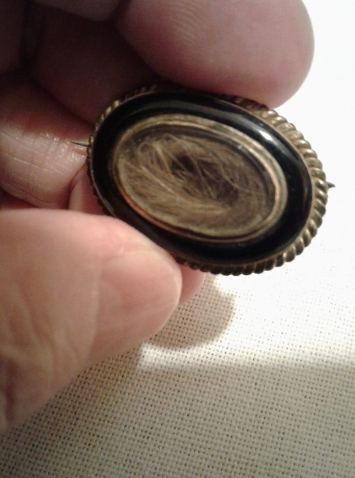 I Bought This At An Estate Sale. My Husband Didnt Know What Was Inside The Pin. Its Mourning Jewelry, It Had A Lock Of Hair
