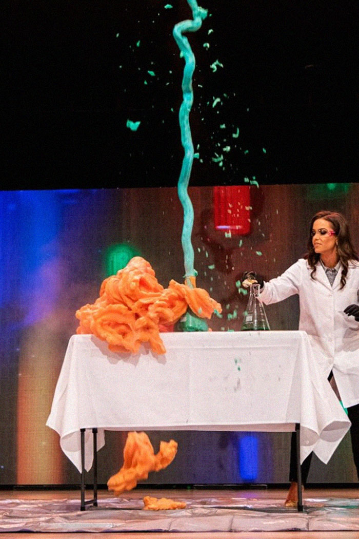 24-Year-Old Biochemist Wins Miss Virginia Title After Doing A Science Experiment As Her Talent