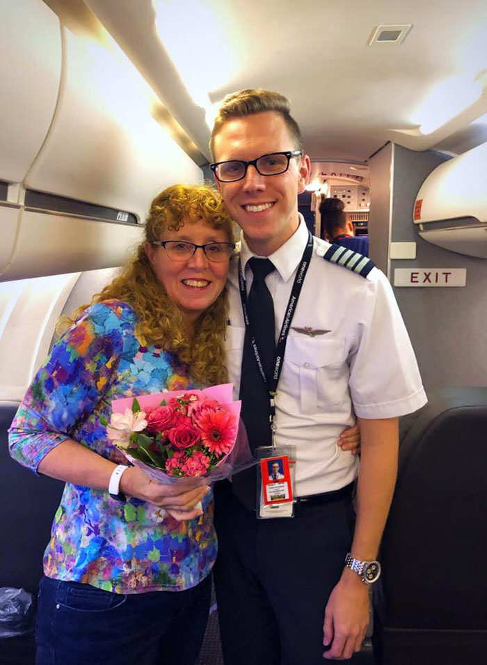 Mom Ends Up Being The Only Passenger On Her Son’s Flight After A 7-Hour Delay, Gets A Private Flight