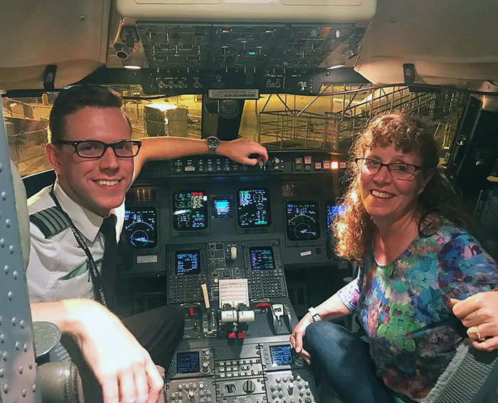 Mom Ends Up Being The Only Passenger On Her Son’s Flight After A 7-Hour Delay, Gets A Private Flight