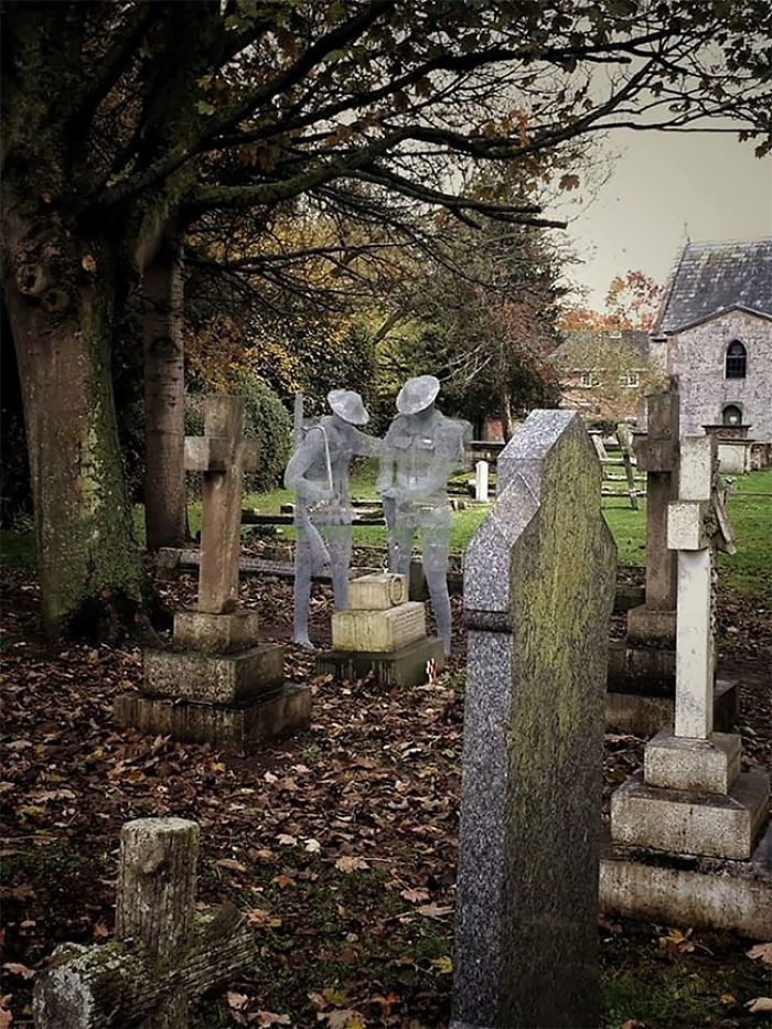 Ghost Sculptures Of Ww1 Soldiers Erected In An Old English Cemetery