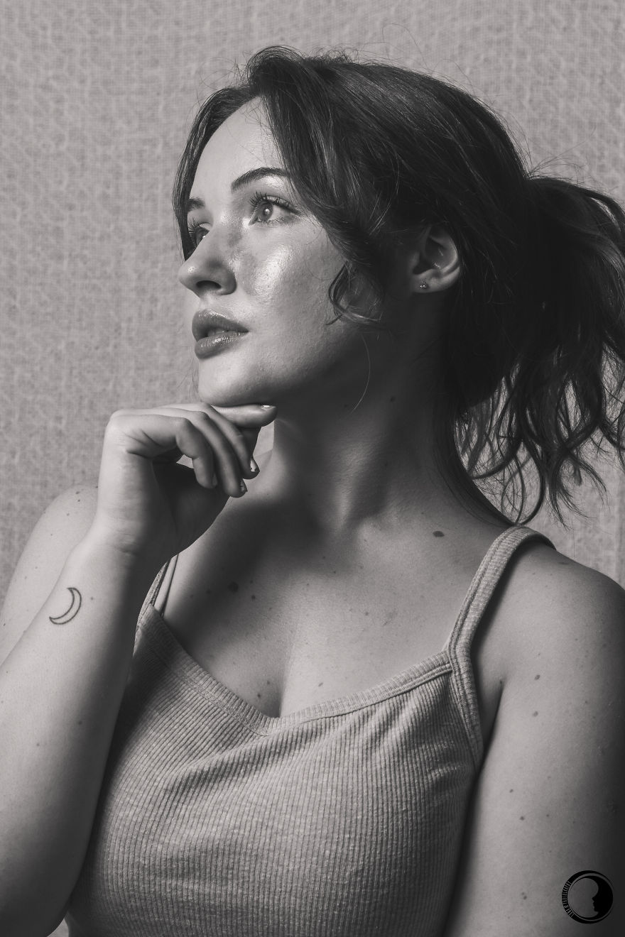 I Photographed A Woman Embracing Her Birthmark As She Defines Her Own Beauty