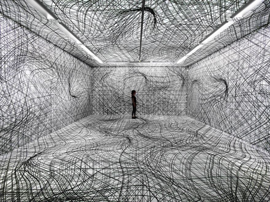 Peter Kogler 2014 Taxisplais 5d494e9f84534  880 - Mestre de instalação de arte e ilusões cria quartos hipnóticos