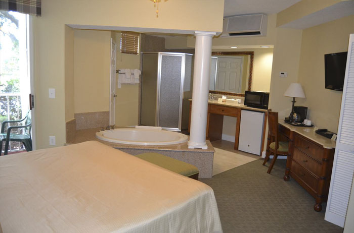 Booked A Hotel In Orlando Through Hotwire And They Gave Us This Room. No Partition Between The Shower, Bathtub, And Bed. I'm Traveling With My Teenage Daughter...