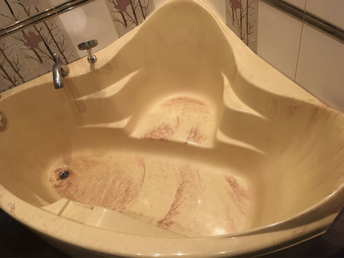 This Bathtub Looks Like Somebody Was Killed In It... Or Worse
