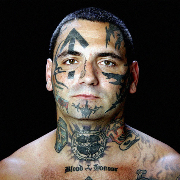 former racist nazi face tattoo removal bryon widner 2 5d4c000a91f69  605 - Relembre o ex-Skinhead que se arrependeu de suas tatuagens depois de ser pai