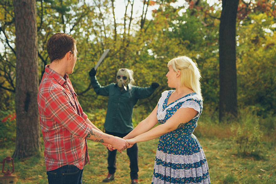 Esta pareja se hizo la más terrorífica sesión de fotos de compromiso