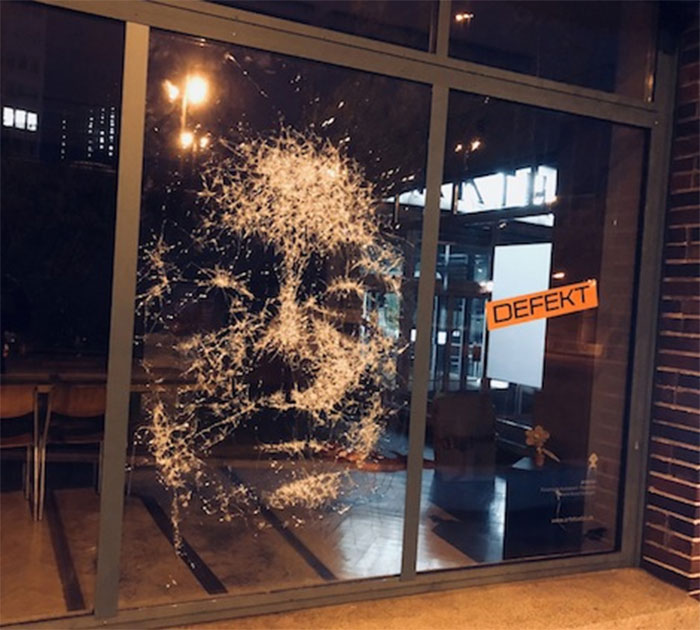 Artist Creates Amazing Portrait By Smashing Glass In Certain Places