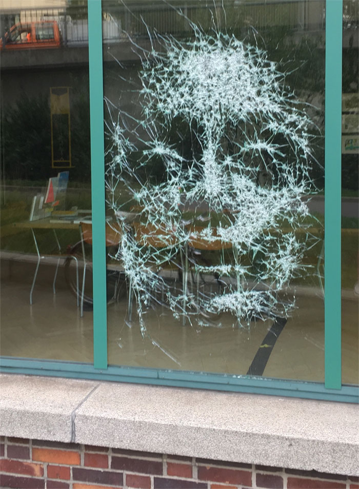 Artist Creates Amazing Portrait By Smashing Glass In Certain Places