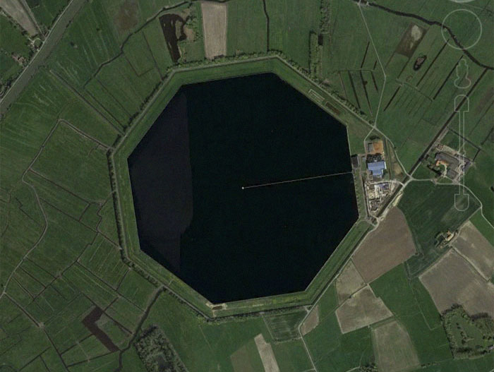 Guy Searches For Interesting Things On Google Earth And Here’s 30 Of His Best Finds