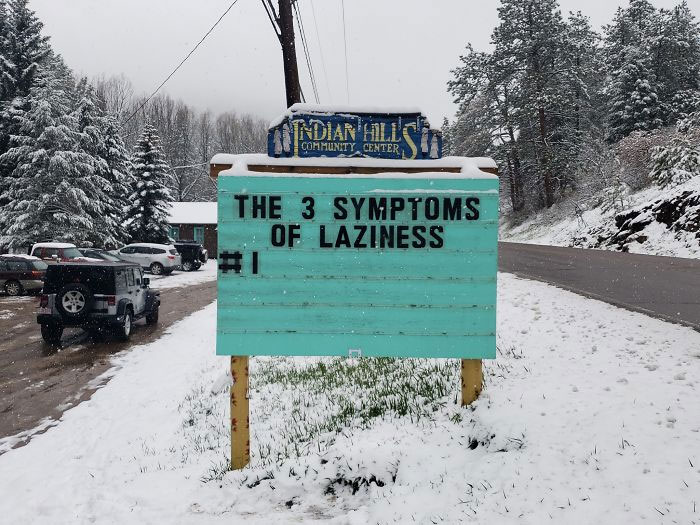 Someone In Colorado Is Putting Out The Funniest Signs Ever, And The Puns Are Priceless (New Pics)