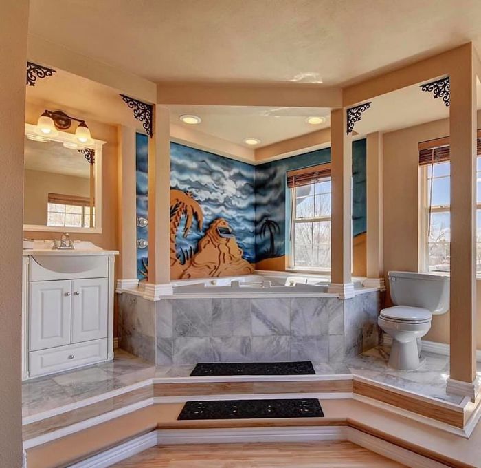 Real Estate Agent Posts 25 Of The Worst Home Design Finds By Her Fellow Agents