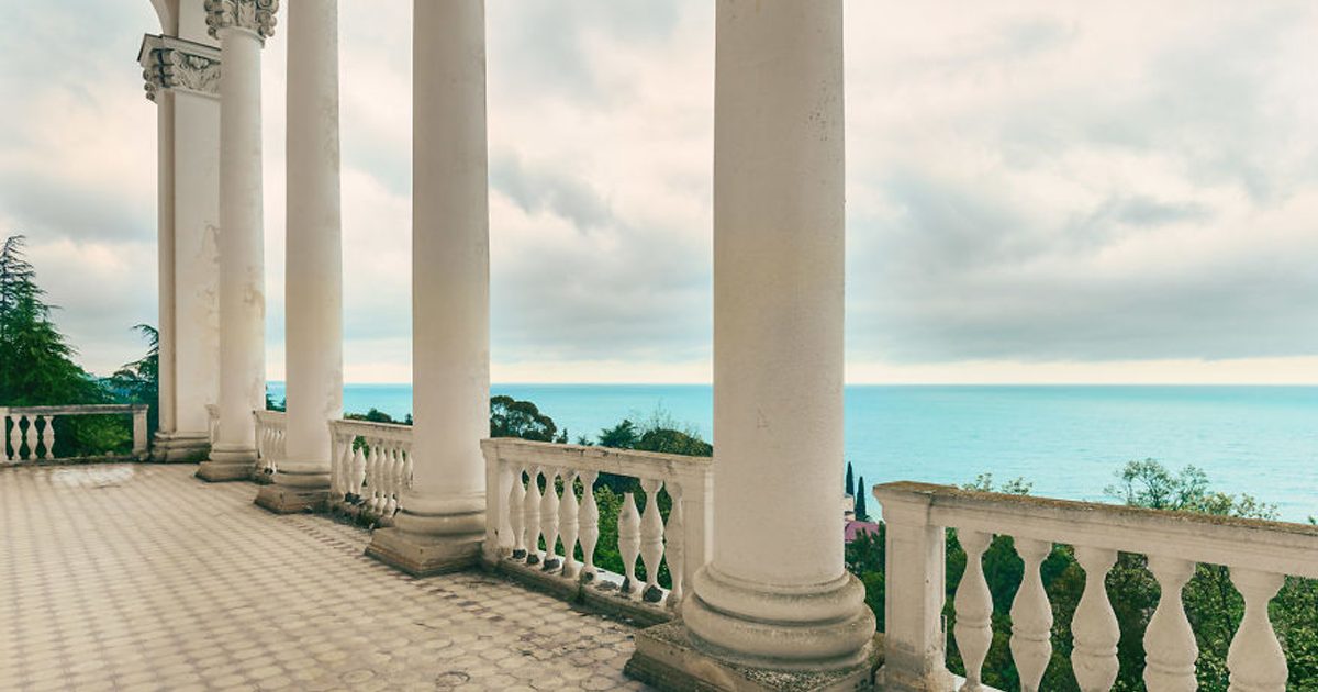 Let Me Show You The Jaw-Dropping Ruins Of Abkhazia (23 Pics)